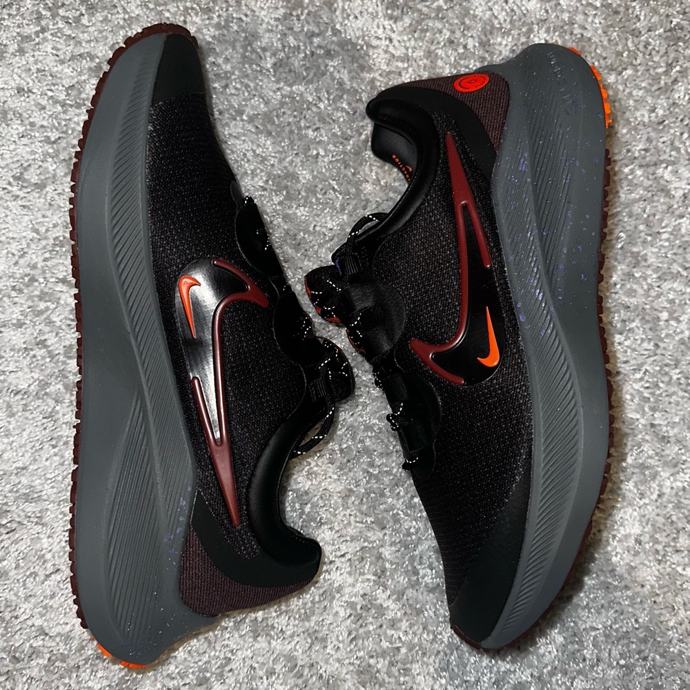 Nike Zoom Winflo 8 Shield Black Bronze Eclipse Sneakers - Picture 6 of 7